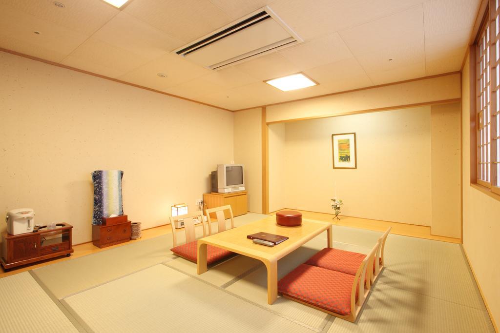New Sunpia Tsuruga Hotel Exterior foto